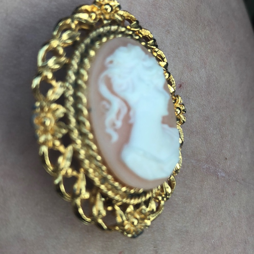 Real cameo - Picture 3 of 3